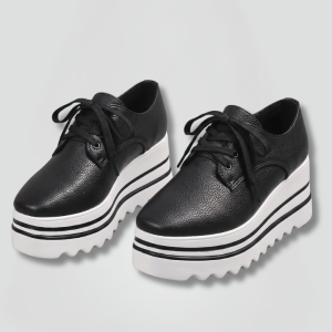 Women's Oxford Shoes With Lace Up Closure For Casual Wear