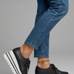 Women's Oxford Shoes With Lace Up Closure For Casual Wear